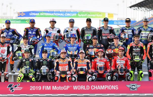 Foto de familia de los participaciones en el Campeonato del Mundo de Moto GP 2019