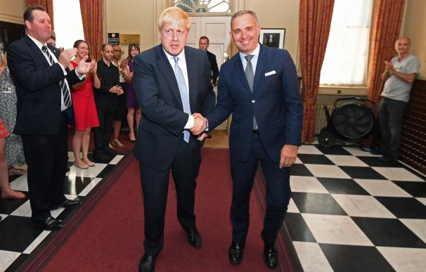 Mark Sedwill y Boris Johnson