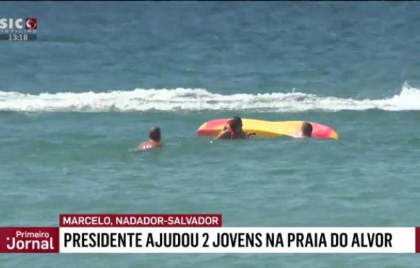 El presidente de Portugal rescata a dos bañistas