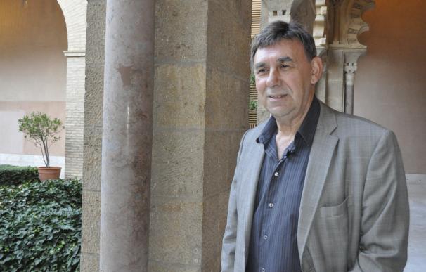 El cantautor y poeta aragonés Joaquín Carbonell ha muerto a los 73 años de Covid.