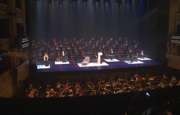 Ensayo general de 'La Traviata' en el Teatro Real, que será la primera ópera semiescenificada en el mundo postconfinamiento. Ensayo general de 'La Traviata' en el Teatro Real, que será la primera ópera semiescenificada en el mundo postconfinamiento. (Foto de ARCHIVO) 28/6/2020