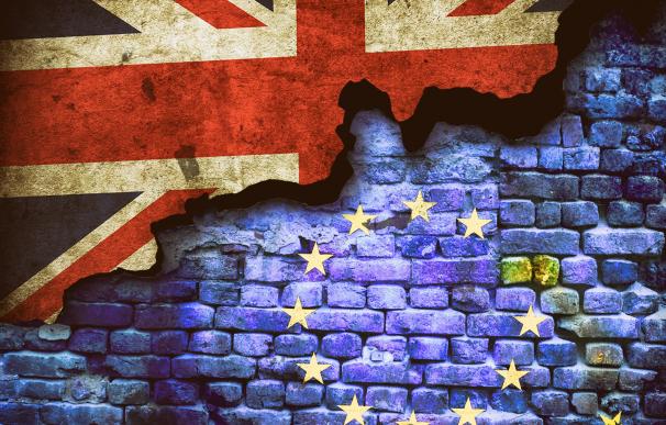 La beligerancia de Londres ante el Brexit enfría el apetito por euro y bolsa