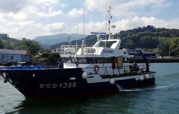El pesquero vasco 'Ortze' es el primero de su tipo que navega en las aguas del País Vasco.