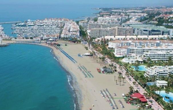 Imagen de archivo de la playa de Puerto Banús (Marbella)