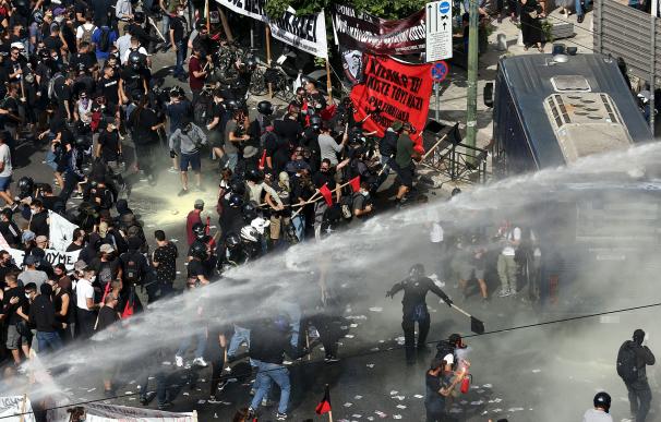 Disturbios en Grecia Amanecer Dorado