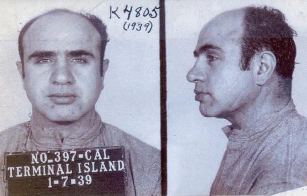 Ficha de prisión de Al Capone, poco antes de lograr la libertad por su enfermedad, en 1939.