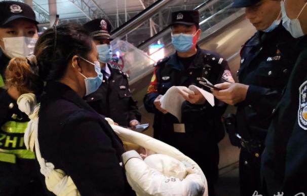 La mujer detenida con el bebé que había 'comprado' en brazos