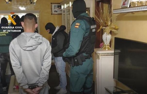 La Guardia Civil desarticula una organización criminal especializada en alunizajes y robo de vehículos. 7/12/2020