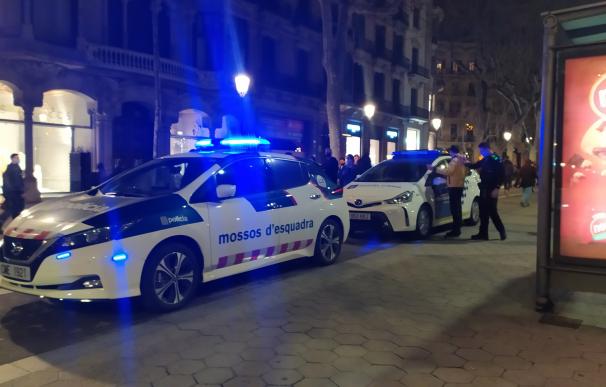 Un hombre ataca con gas pimienta a cinco participantes de la concentración en Barcelona