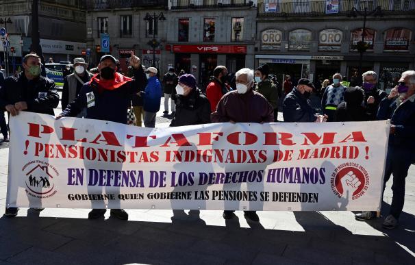 Manifestación convocada por la Coordinadora General de Pensionistas de Madrid en defensa del Sistema Público de Pensiones, este sábado, en la madrileña la Puerta del Sol.