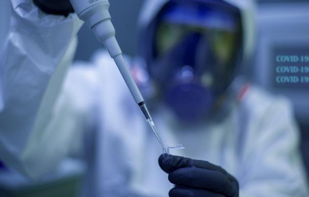 AstraZeneca sortea la crisis de la vacuna en bolsa con el sector lejos de máximos