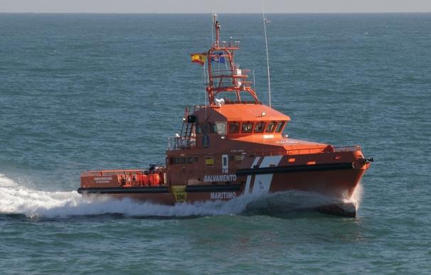 Rescatados 62 inmigrantes, cinco de ellos menores, de dos pateras en aguas del Estrecho