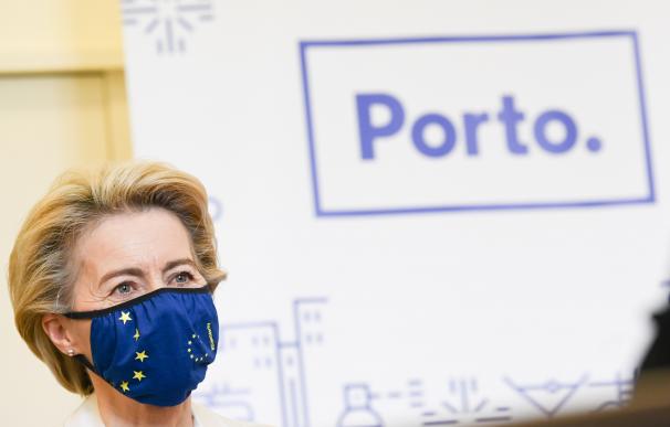 HANDOUT - 07 May 2021, Portugal, Porto: President of the European Commission Ursula von der Leyen wearing a mask during her visit to Portugal. Photo: Etienne Ansotte/European Commission/dpa - ATTENTION: editorial use only and only if the credit mentioned above is referenced in full Etienne Ansotte / European Commiss / DPA 7/5/2021 ONLY FOR USE IN SPAIN