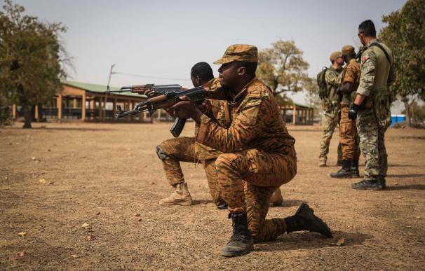 Militares de Burkina Faso.