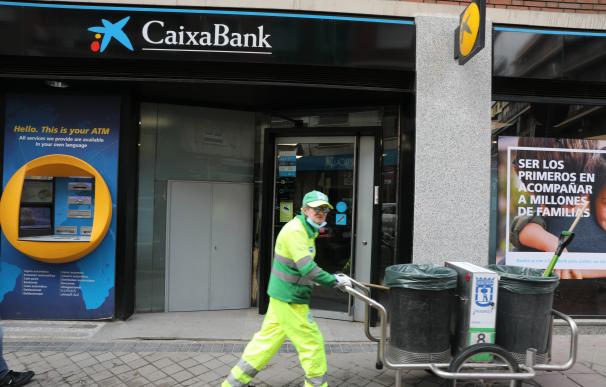 Una oficina de Caixabank en Madrid