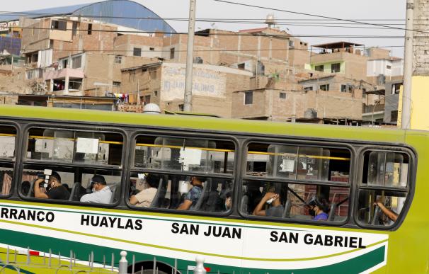 Imagen de archivo de un autobús en Lima, Perú. MARIANA BAZO / ZUMA PRESS / CONTACTOPHOTO 18/6/2021 ONLY FOR USE IN SPAIN