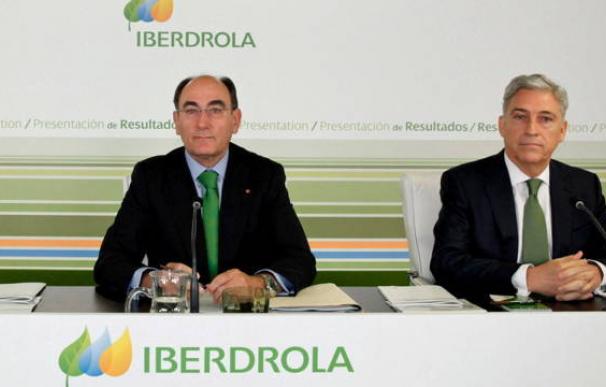 El presidente de Iberdrola, Ignacio Sánchez Galán, y el director general de los negocios de la eléctrica, Francisco Martínez Córcoles