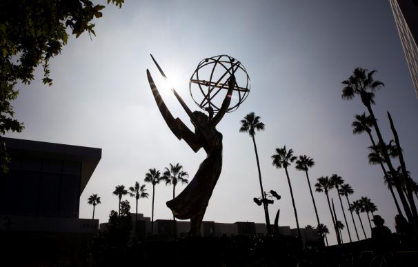 Una estatua del premio Emmy en la Television Academy en Los Angeles, California (EEUU).