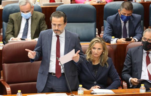 El consejero de Economía, Hacienda y Empleo del Gobierno regional, Javier Fernández-Lasquetty, interviene en el Pleno de la Asamblea de Madrid.