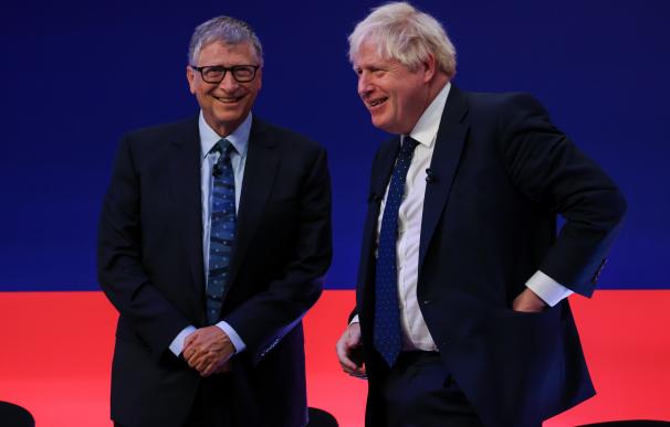 Boris Johnson y Bill Gates