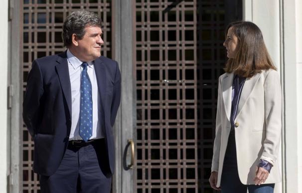 El ministro de Seguridad Social, José Luis Escrivá, junto a Ione Belarra, líder de Podemos.