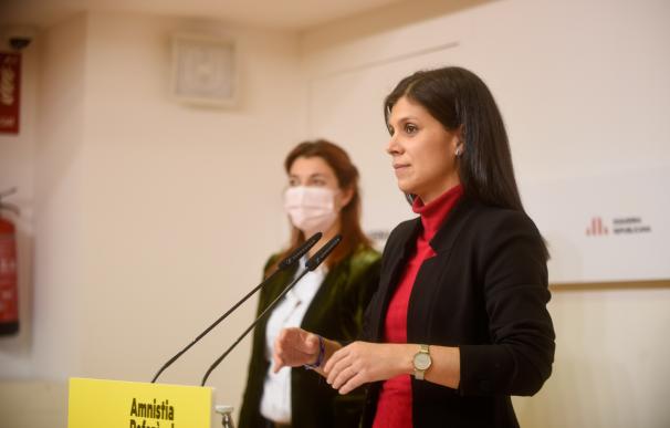 La portavoz de ERC, Marta Vilalta, con la diputada en el Congreso Carolina Telechea
MARC PUIG PEREZ
12/11/2021