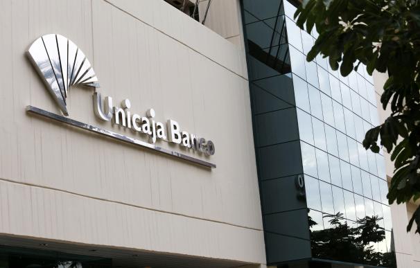 Fachada de una sede de Unicaja Banco. UNICAJA (Foto de ARCHIVO) 7/4/2020