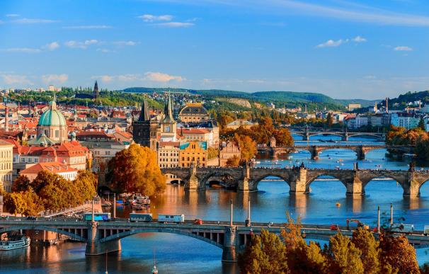Es una de las ciudades europeas con más calidad de vida según European Best Destinations, Praga cuenta con espacios como el parque Riegrovy Sady y el parque Stromovka donde desconectar, además del Botanicka Zahrada donde se puede conocer una gran variedad de plantas tropicales.