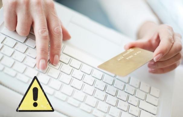 Al comprar online pueden robarnos los datos de nuestra tarjeta.