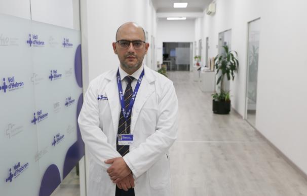 El jefe de Cirugía Torácica y Trasplante Pulmonar del Hospital Vall d'Hebron, Alberto Jáuregui