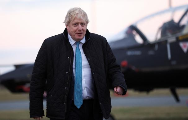 27 January 2022, United Kingdom, Holyhead: UK Prime Minister Boris Johnson visits RAF Valley in Anglesey, North Wales. Photo: Carl Recine/PA Wire/dpa 27/1/2022 ONLY FOR USE IN SPAIN