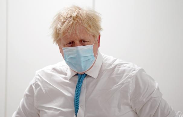 07 February 2022, United Kingdom, Maidstone: UK Prime Minister Prime Minister Boris Johnson visits the Kent Oncology Centre at Maidstone Hospital. Photo: Gareth Fuller/PA Wire/dpa
07/2/2022 ONLY FOR USE IN SPAIN