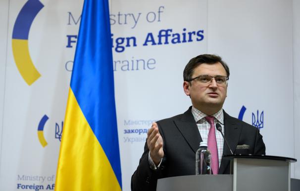 07 February 2022, Ukraine, Kiev: Foreign Minister of Ukraine Dmytro Kuleba speaks during a press conference with German Foreign Minister Annalena Baerbock (Not Pictured) after their mmeting. Photo: Bernd von Jutrczenka/dpa 07/2/2022 ONLY FOR USE IN SPAIN