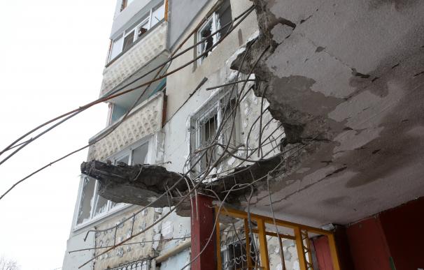 26 February 2022, Ukraine, Kharkiv: A view of damages in a multi-storey residential building in Kharkiv that was hit by a rocket on the third day of the Russian invasion of Ukraine. Photo: -/Ukrinform/dpa 26/2/2022 ONLY FOR USE IN SPAIN