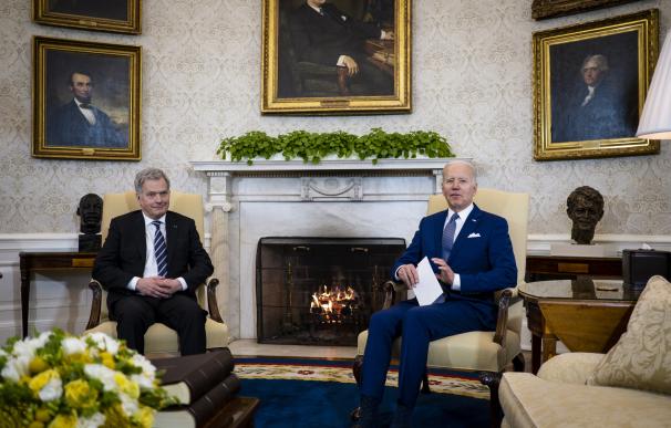 Biden junto al presidente de Finlandia