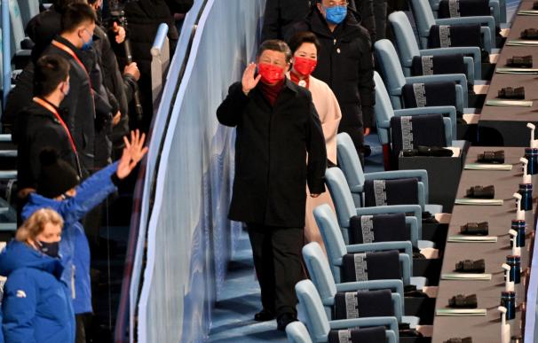 20 February 2022, China, Beijing: Chines President Xi Jinping arrives to the stands to attend the closing ceremony of the Beijing 2022 Winter Olympic Games at the Bird's Nest National Stadium. Photo: Peter Kneffel/dpa 20/2/2022 ONLY FOR USE IN SPAIN