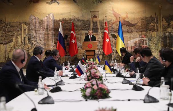 Reunión de Ucrania y Rusia en Turquía