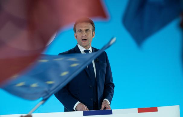 Emmanuel Macron celebra los resultados que le dan como ganador de la primera vuelta de las elecciones francesas.