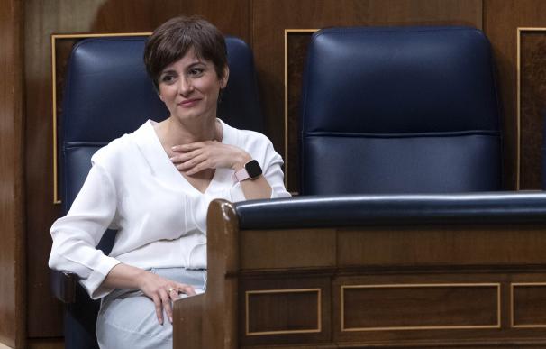 La ministra portavoz, Isabel Rodríguez, en una sesión plenaria.