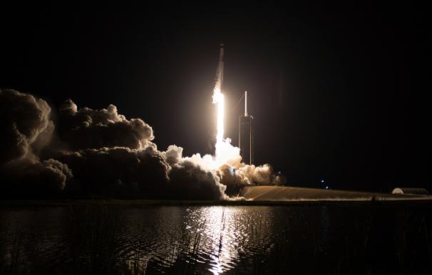 The SpaceX Falcon 9 rocket lifts off from pad 39A at the Kennedy Space Center