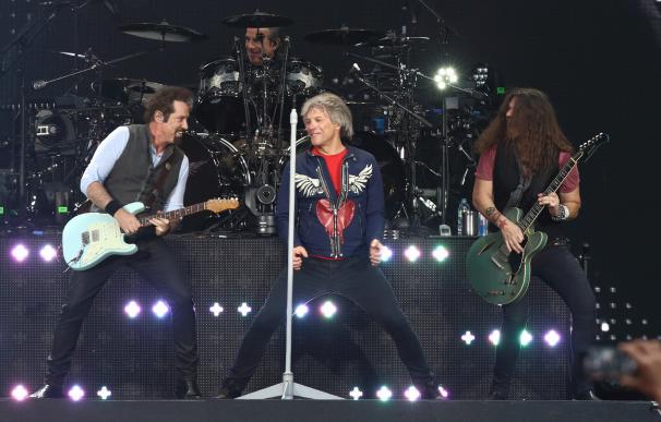 Bon Jovi en vivo en el estadio de Wembley en Londres.