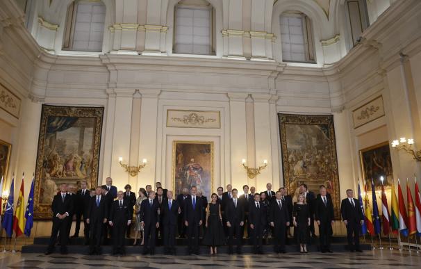 Recepción de los Reyes a los líderes de la OTAN en el Palacio Real