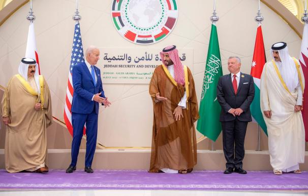 al rey de Bahrein Hamad bin Isa bin Salman al-Khalifa, al presidente de EE. UU. Joe Biden, al príncipe heredero de Arabia Saudita Mohammed bin Salman, rey jordano Abdullah II; El emir de Qatar, el jeque Tamim bin Hamad al-Thani,