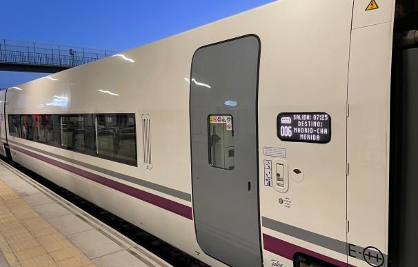 Nuevo tren Alvia puesto en servicio en Badajoz RENFE 20/7/2022