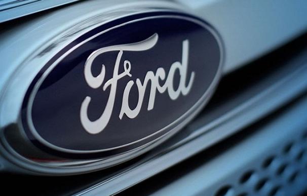Ford pierde la mitad de su valor en bolsa en 2022.