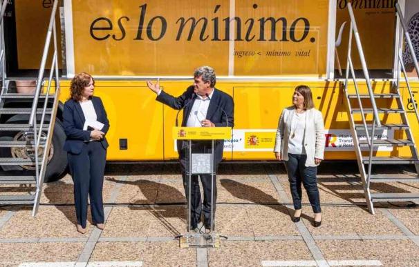 Escrivá arranca hoy el autobús del IMV en Madrid y recorrerá 40 municipios