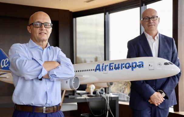 Jesús Nuño de la Rosa, CEO de Air Europa y Richard Clark, director general de Air Europa.