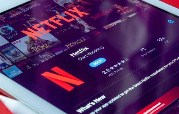 Cómo funciona la nueva suscripción de Netflix: con anuncios y sin descargas