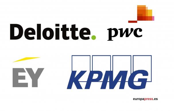 Logos de las 'big four' Deloitte, PwC, EY, KPMG.