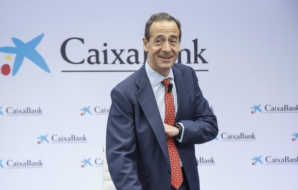 Gortázar vende 500.000 acciones de CaixaBank por 1,83 millones de euros.